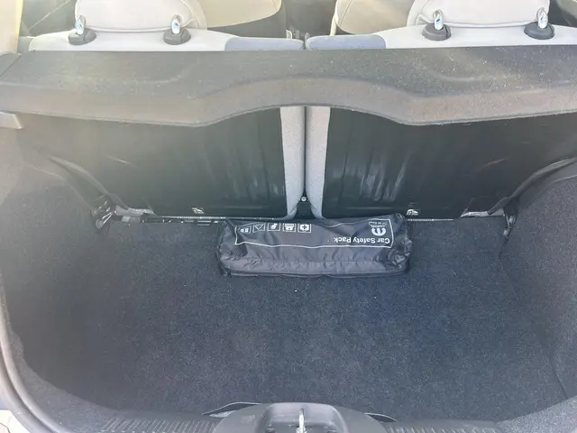 Fiat 500 1.0 Hybrid Launch Edition 2023 Benzine 18