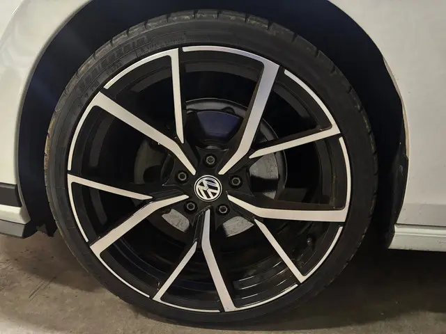 Volkswagen Golf 1.5 eTSI R-Line 2020 Hybride Benzine 6