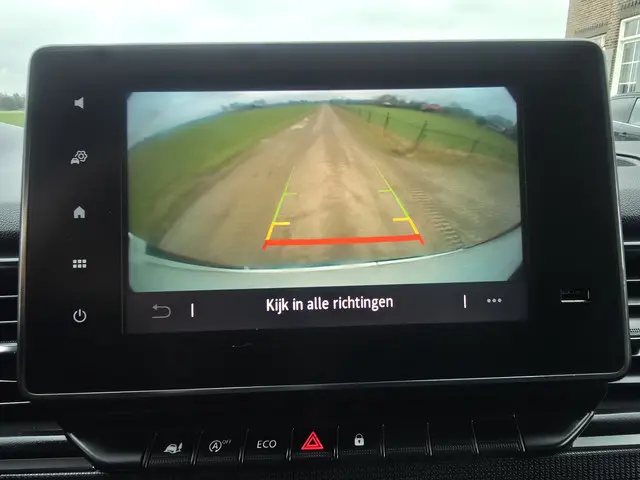 Renault Trafic 2.0 dCi L2 H1 2023 Diesel 17