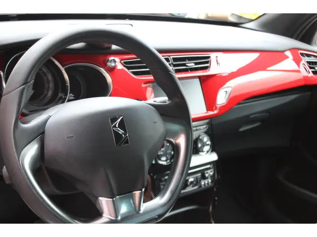 DS DS 3 1.2 PureTech So Red 2015 Benzine 30