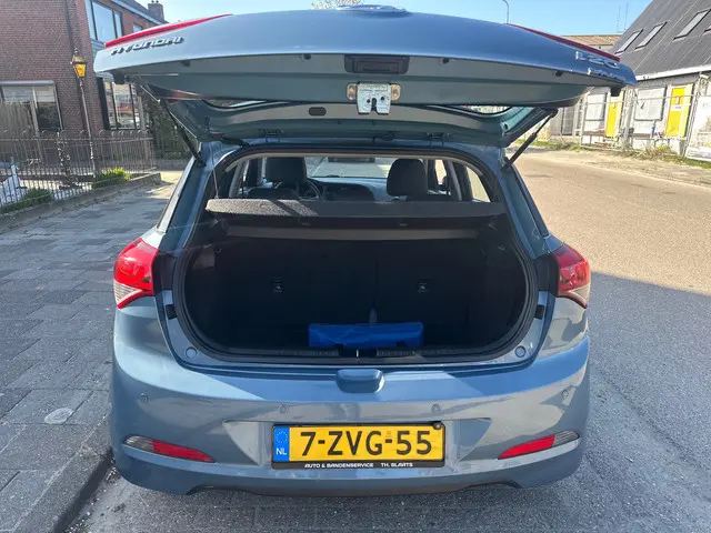 Hyundai i20 1.2 LP i-Drive Cool 2015 Benzine 9
