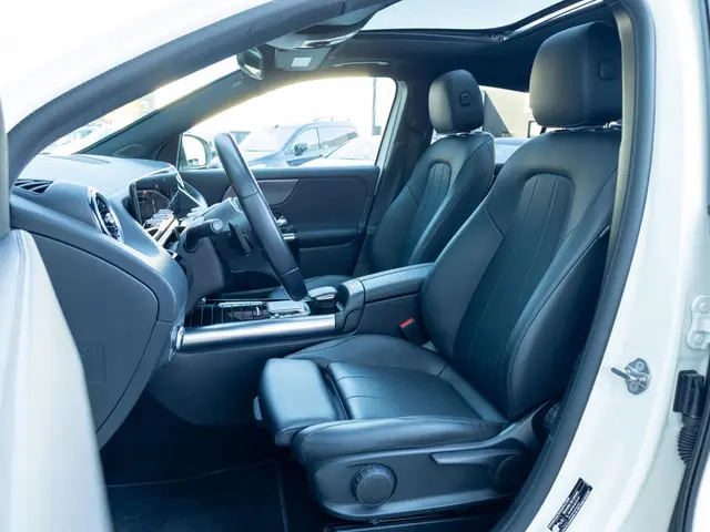 Mercedes-Benz GLA 250 e 2021 Hybride Benzine 7