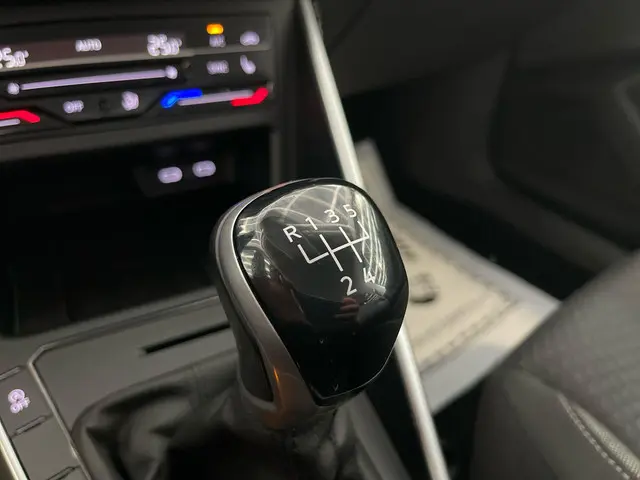 Volkswagen Polo 1.0 TSI Life Business 2022 Benzine 34