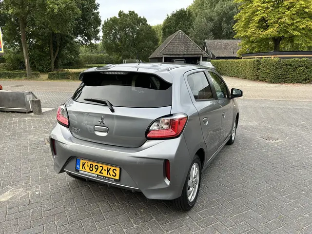 Mitsubishi Space Star 1.2 Active 2021 Benzine 6