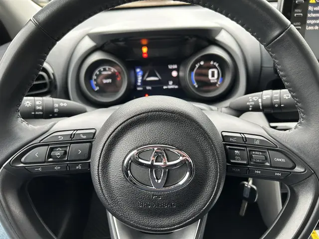 Toyota Yaris Cross 1.5 VVT-I Business 2021 Benzine 14