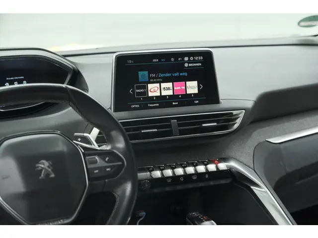 Peugeot 3008 PureTech 130 EAT6 Allure 2017 Benzine 52