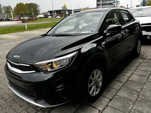 Kia Stonic 1.2 MPi Edition7 + Emotion pakket 2023 Benzine