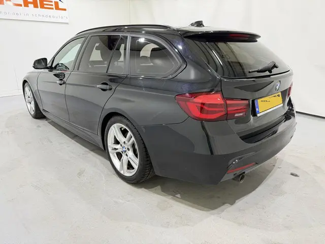 BMW 3 Serie Touring 318i M Sport Aut8 2019 Benzine 4
