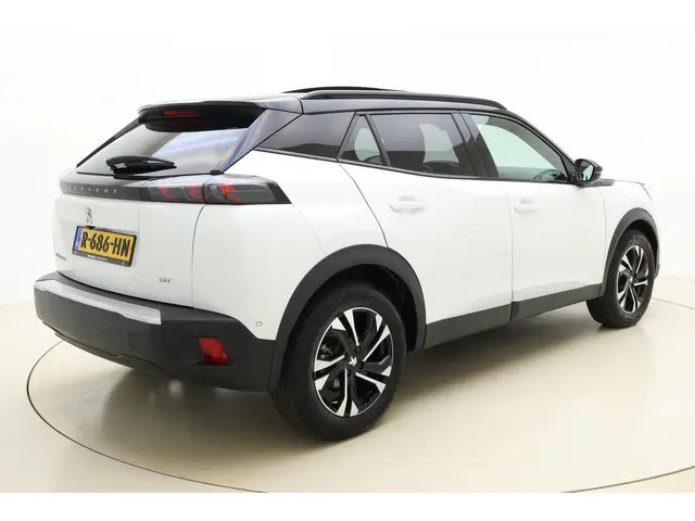 Peugeot e-2008 2