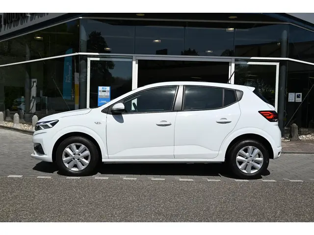 Dacia Sandero 1.0 TCe 90 Expression 2024 Benzine 2