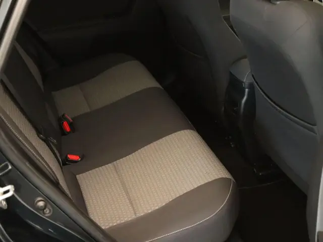 Toyota Auris 1.8 Hybrid Dynamic 2017 Hybride Benzine 6