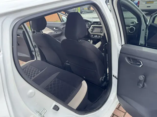 Nissan Micra 0.9 IG-T Tekna 2017 Benzine 22