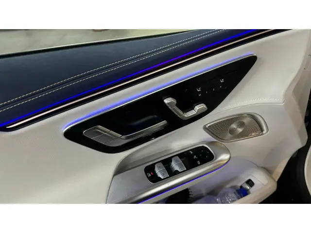 Mercedes-Benz EQE AMG 43 4MATIC 91 kWh 2023 Elektrisch 13