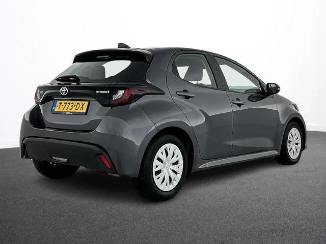 Toyota Yaris 1.5 Hybrid Active Auto. 2023 Hybride Benzine 4