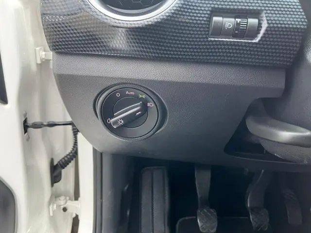 Volkswagen up! 1.0 BMT move up! 2019 Benzine 9