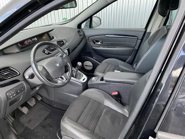 Renault Grand Scénic 1.2 TCe Bose 2015 Benzine 3