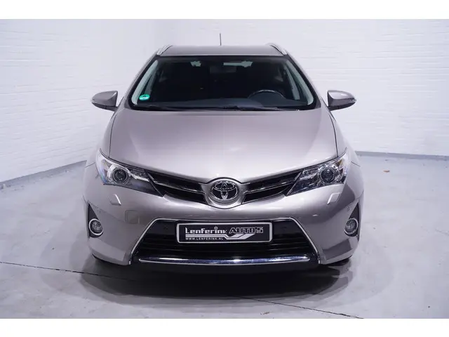 Toyota Auris 1.6 First Edition 2015 Benzine 7