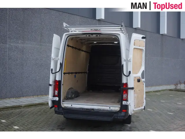 Volkswagen Crafter 35 2.0 TDI L3H3 4Motion 2020 Diesel 24