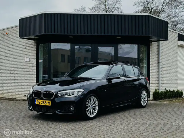 BMW 1 Serie 118i M Sport|PANO|CARPLAY|TREKHAAK| 2017 Benzine 4