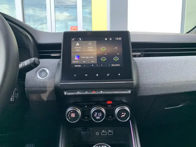 Renault Clio 1.0 TCe 90 GPF techno 2025 Benzine 10