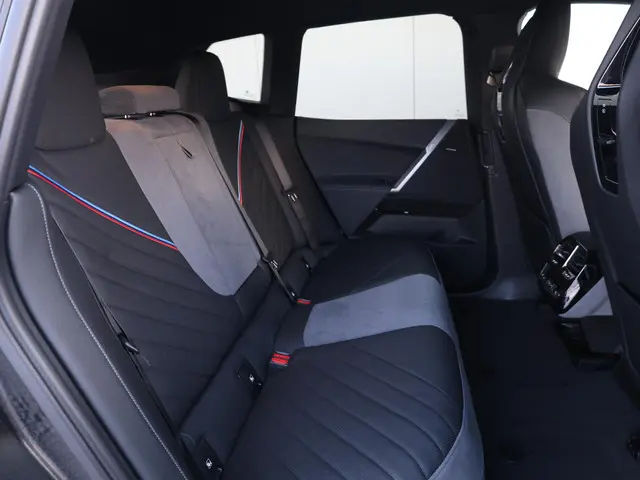 BMW iX xDrive M70 2026 Elektrisch 22