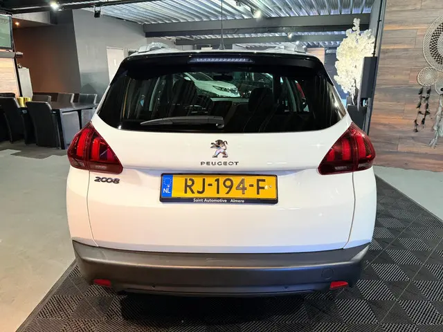 Peugeot 2008 |1.2 PureTech Blue Lion | Pano | 2017 Benzine 28