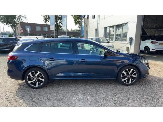 Renault Mégane Estate 1.3 TCe Limited 2018 Benzine 2