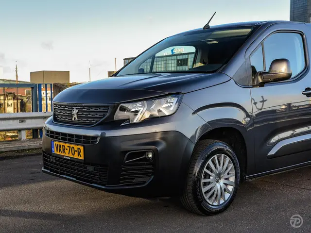 Peugeot Partner bestel 1.5 BlueHDI Premium 2021 Diesel 28