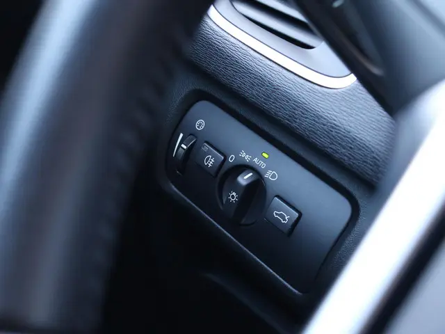 Volvo V40 Cross Country T3 Polar+ Luxury 2019 Benzine 29