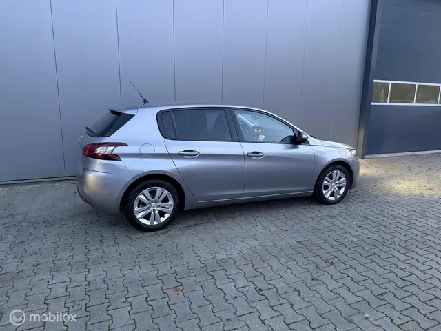 Peugeot 308 1.6 THP Allure 2014 Benzine 5