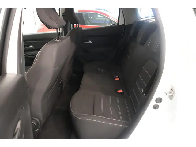 Dacia Duster 1.3 TCe 150 Journey EDC 2023 Benzine 8