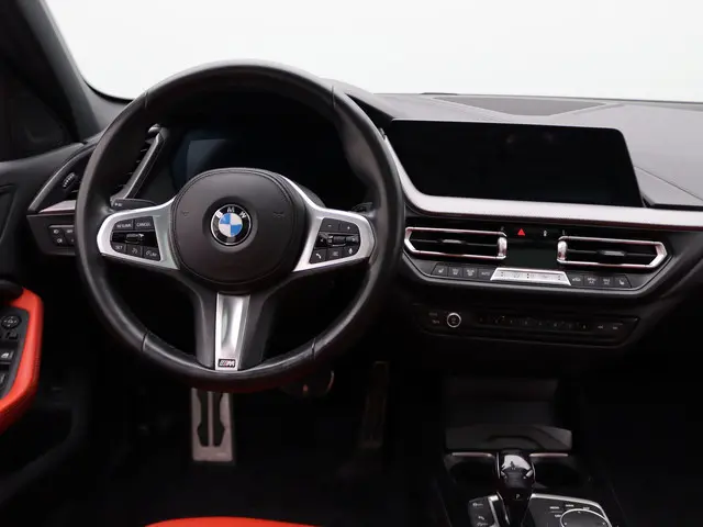 BMW 1 Serie 5-deurs 118i 2021 Benzine 7