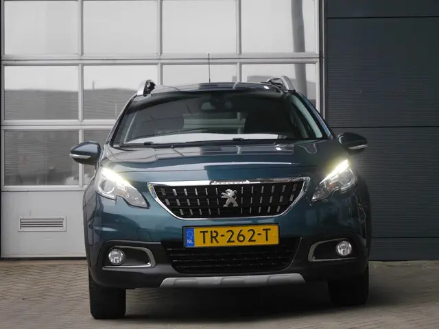 Peugeot 2008 1.2 PureTech Allure 2018 Benzine 3