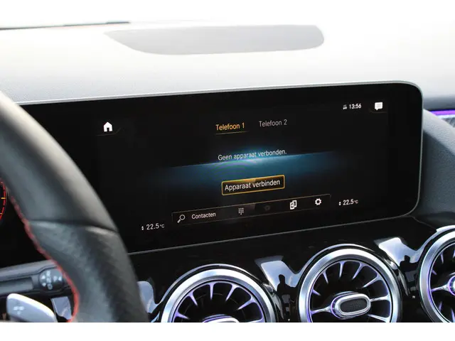 Mercedes-Benz B-Klasse 180 AMG 2019 Benzine 21