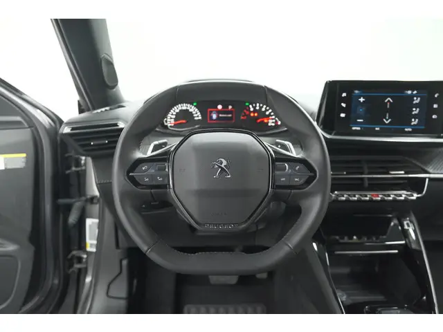 Peugeot 2008 PureTech 130 EAT8 Allure 2023 Benzine 33
