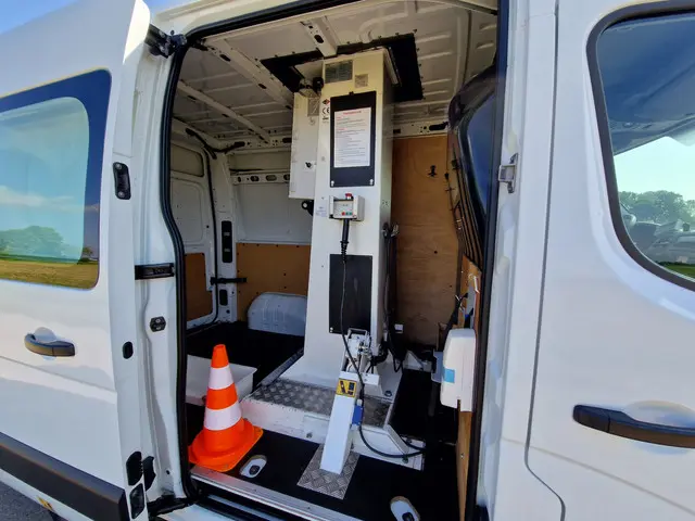 Renault Master T35 2.3 dCi L1H2 2015 Diesel 32