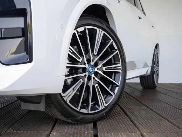 BMW iX2 eDrive20 | M Sport Edition 2025 Elektrisch 14