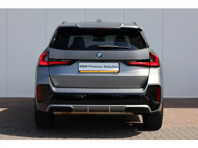 BMW X1 xDrive30e 2025 Hybride Benzine 10