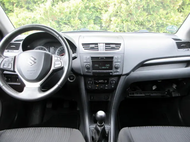 Suzuki Swift 1.2 Comfort EASSS 5drs. 2012 Benzine 13