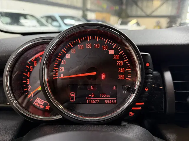 MINI Cooper Mini 1.5 Chili Serious Business 2016 Benzine 11