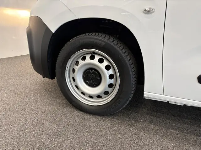 Peugeot Partner 1.5 BlueHDI Premium Long 2022 Diesel 15