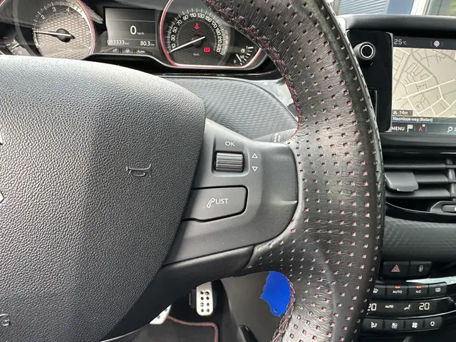 Peugeot 2008 1.2 PureTech GT-line 2018 Benzine 32