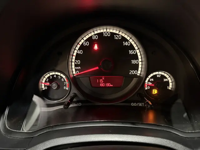 Volkswagen up! 1.0 move up! BlueMotion // Airco 2016 Benzine 8