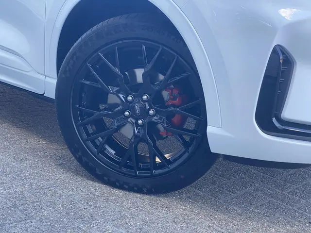 Ford Kuga 2.5 PHEV ST-Line X 2026 Hybride Benzine 2