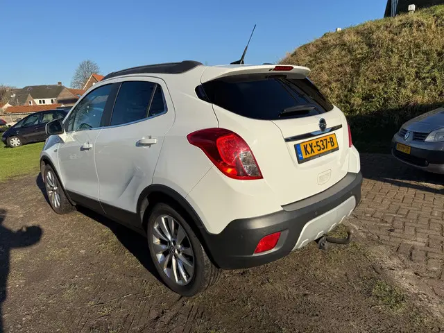 Opel Mokka 1.4 T Cosmo LEER CLIMA NAVI 2015 Benzine 2
