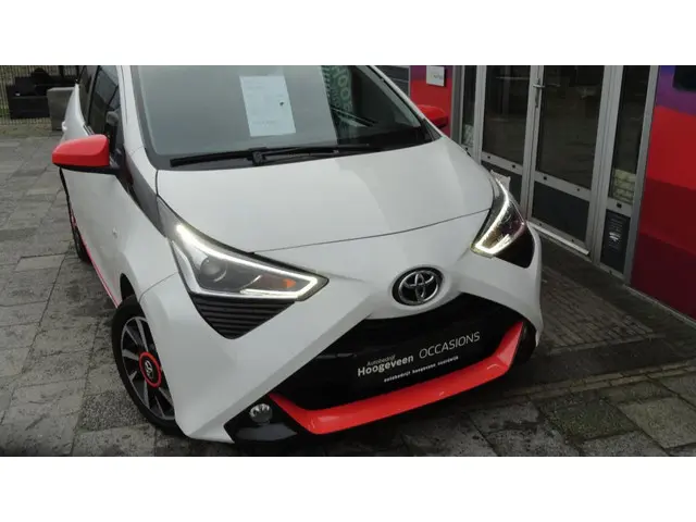 Toyota Aygo 1.0 VVT-i x-otic 2019 Benzine 13