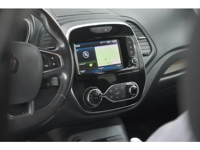 Renault Captur TCe 90 Intens 2019 Benzine 47