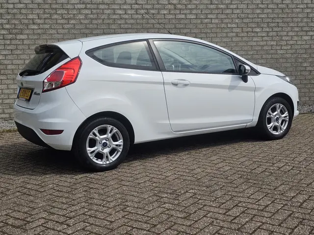 Ford Fiesta 1.25 Airco/Lmv/Stoelverwarming 2013 Benzine 4