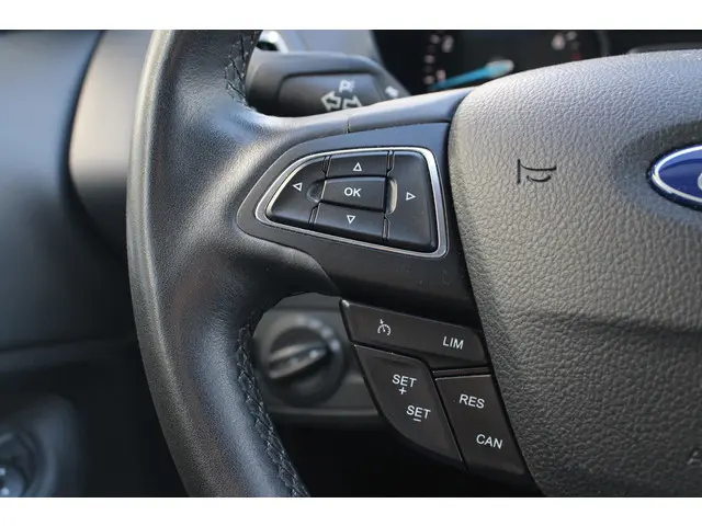 Ford Grand C-Max 1.0 Titanium 2018 Benzine 23