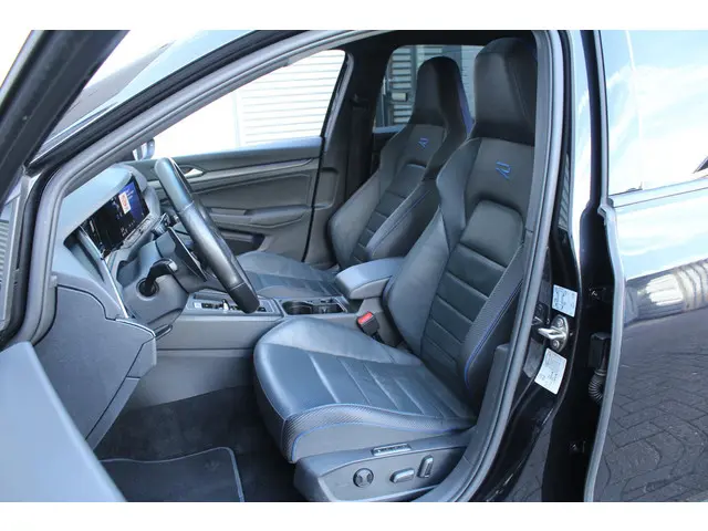 Volkswagen Golf 2.0 TSI R 4Motion 2021 Benzine 23